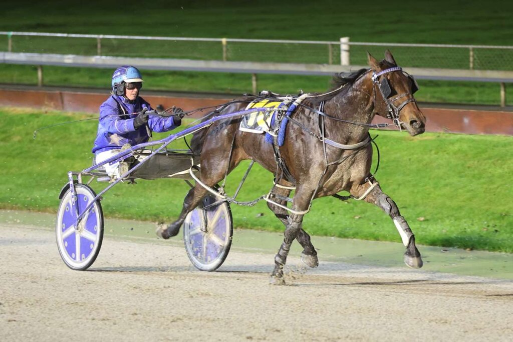 Vessem winning the Continental Event Hire Superstars Championship on 9 May 2025. Photo by Race Images NZ.